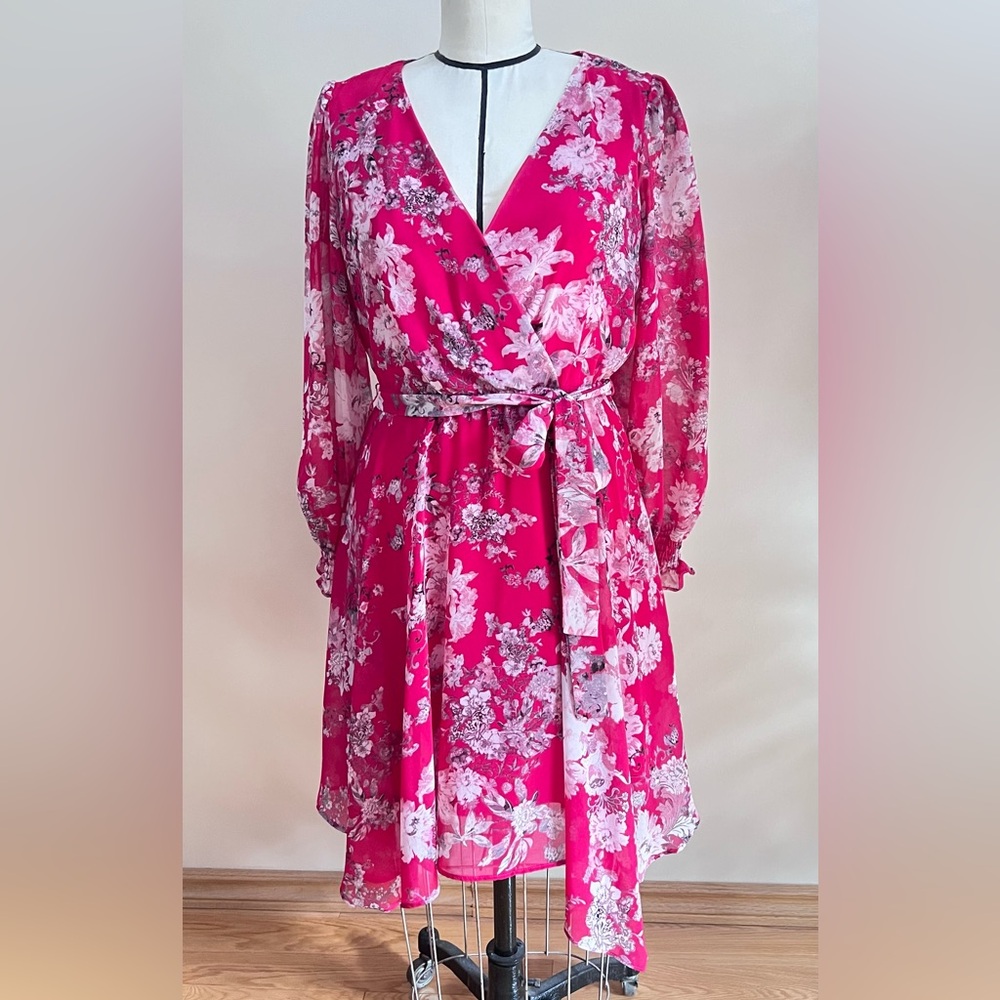Taylor Pink Floral Wrap Dress w/ Tie Waist | Size 6